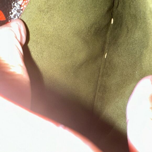 LOUIS VUITTON Limited Edition Monogram Infrarouge Canvas Pochette Metis - Picture 12 of 16